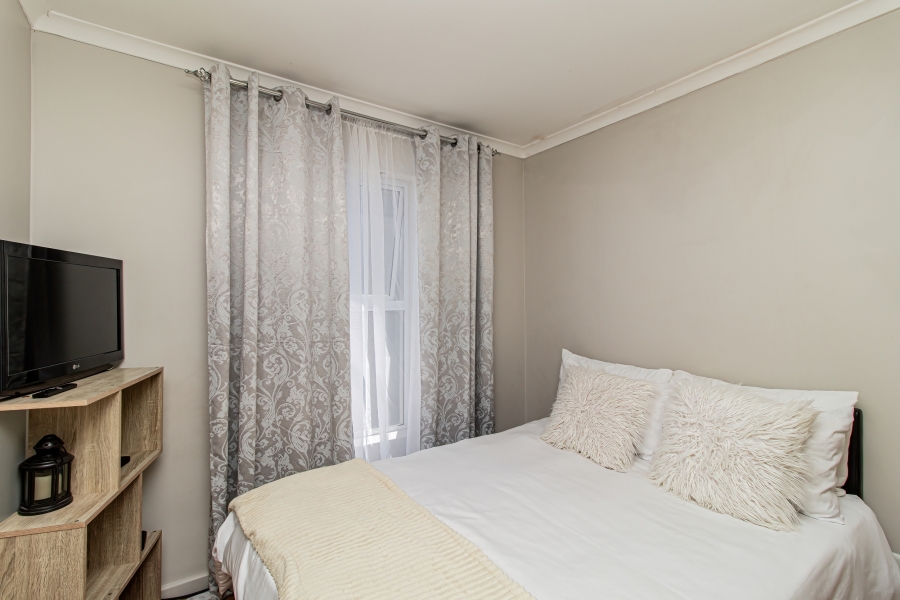 3 Bedroom Property for Sale in Parklands East Western Cape